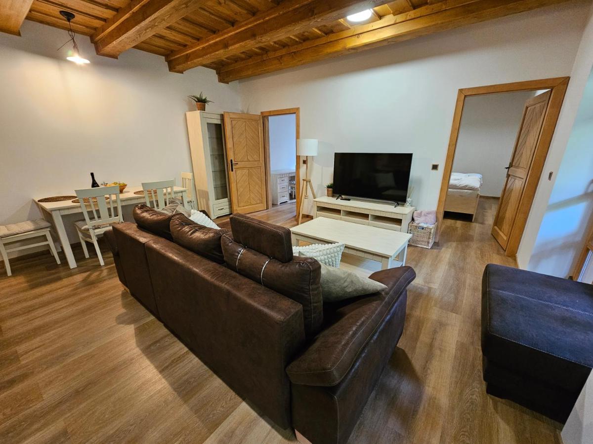 Apartmany Jezerne Velke Karlovice Luaran gambar