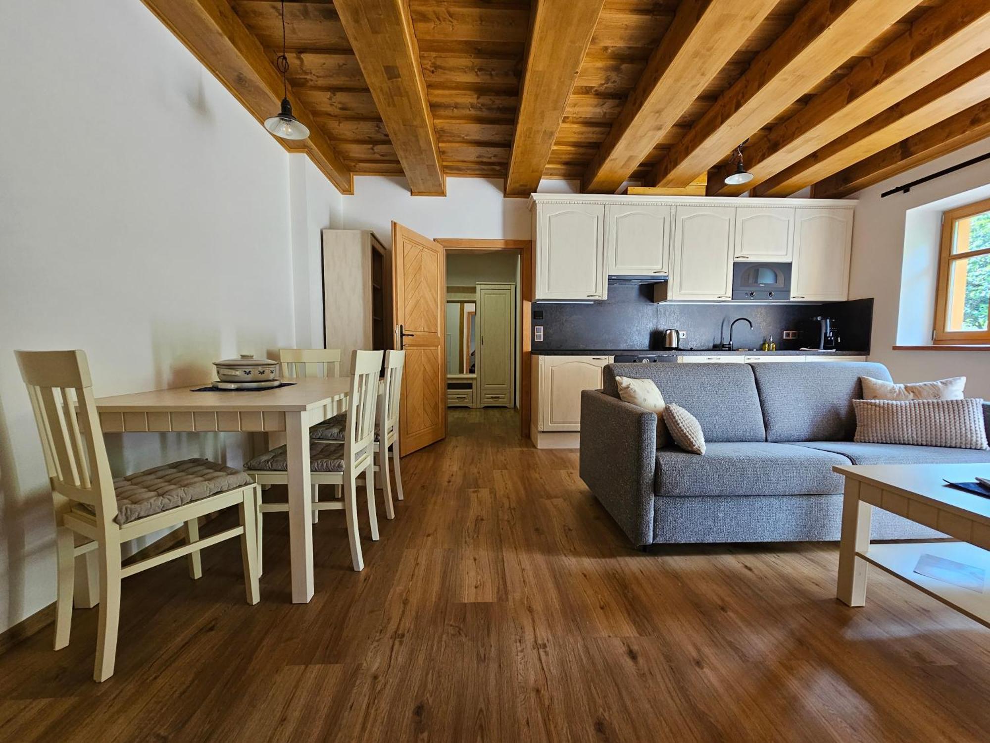 Apartmany Jezerne Velke Karlovice Luaran gambar