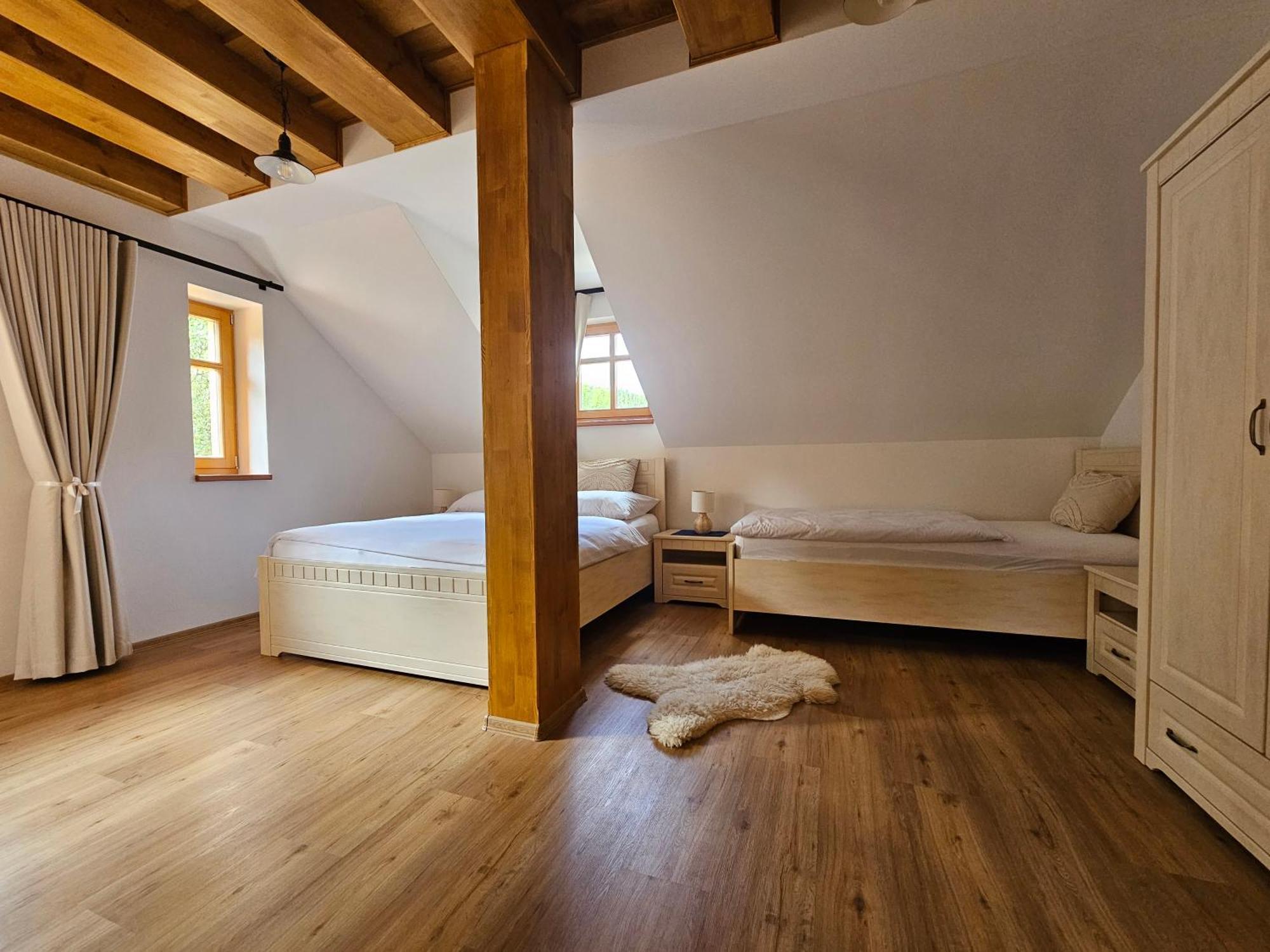 Apartmany Jezerne Velke Karlovice Bilik gambar